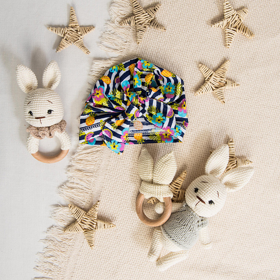 Шапочка детская для девочки "Солоха" №Б-283 клубничка