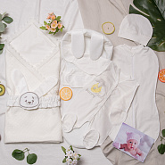 №103 Летний комплект на выписку «Sweet Rabbit» молочный