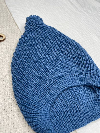 Б-301 Вязаная шапочка на завязках. Джинс