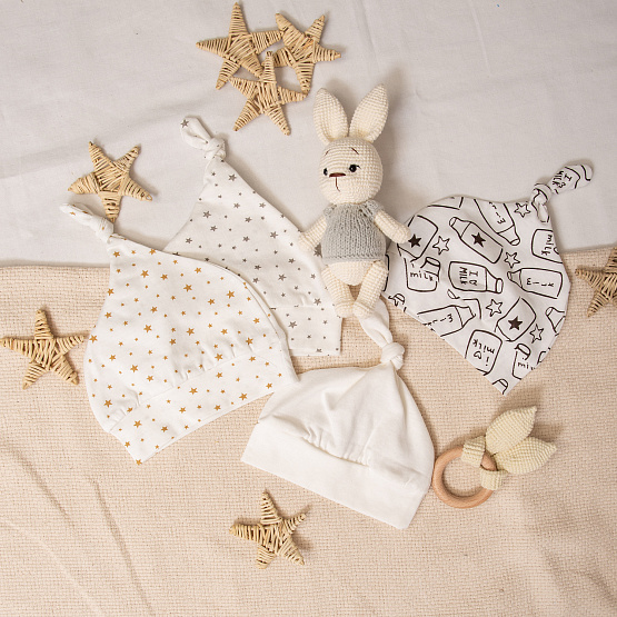 Шапочка с узелком Б-276 Молочный