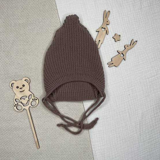 Б-301 Вязаная шапочка на завязках. Шоколад